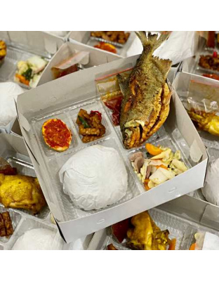 Nasi Ikan Bawal Goreng