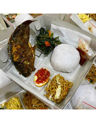 Nasi Ikan Mas Goreng